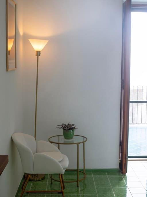 Casa Intiso - Two Double Bedroom Apartment Positano Exterior photo
